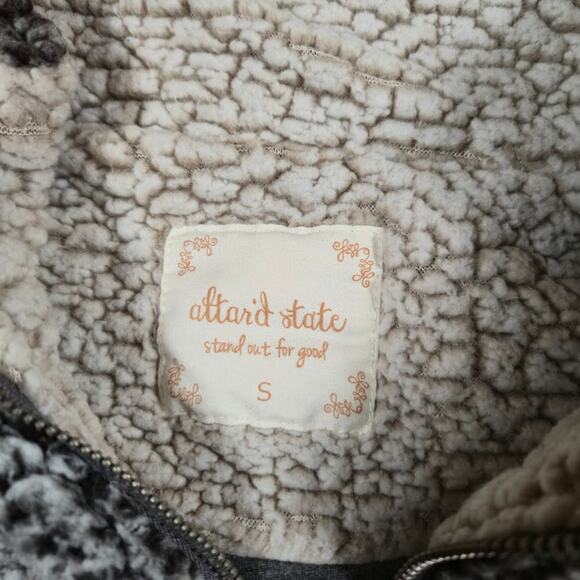 Altar'd State Women's Sherpa Jacket Size Small Black 1/4 Zip Casual Oversized - Picture 3 of 7